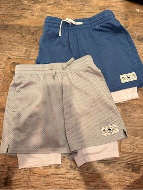 Youth 9/10 abercrombie kids Two-Pair Athletic Mesh Shorts in Blue and Light Gray